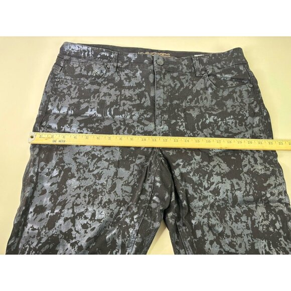 Melissa McCarthy Seven 20 (Actual 41x27) Slimming Black Printed Pencil Jeans EUC - Picture 7 of 13